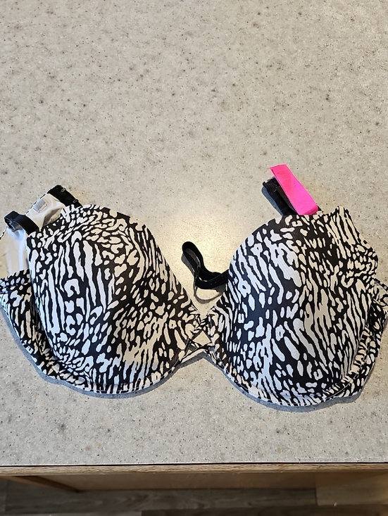 La SENZA Other - La SENZA 36D Black and White Hook-and-Eye Bra